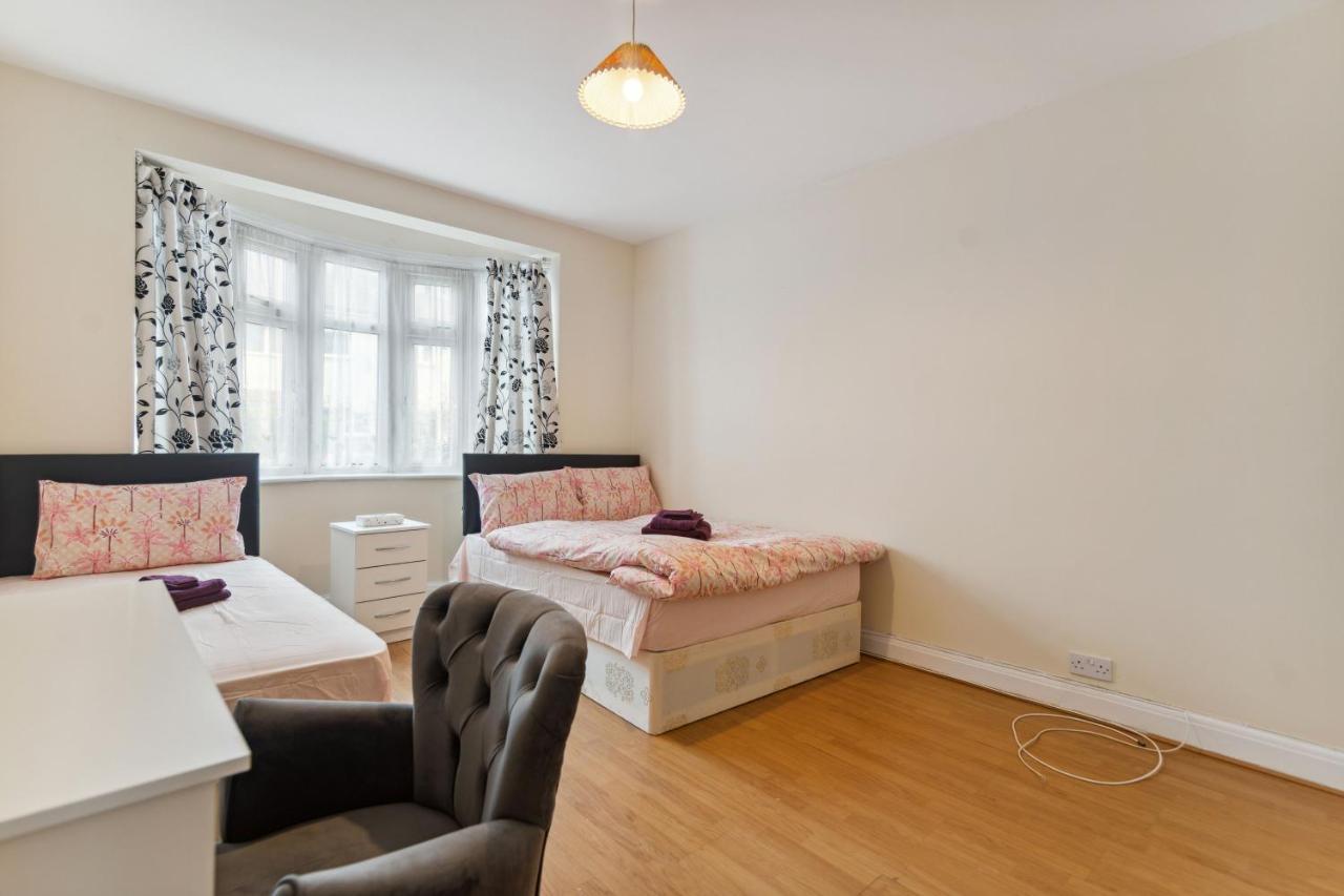 Beautiful Cozy Room Londra Dış mekan fotoğraf