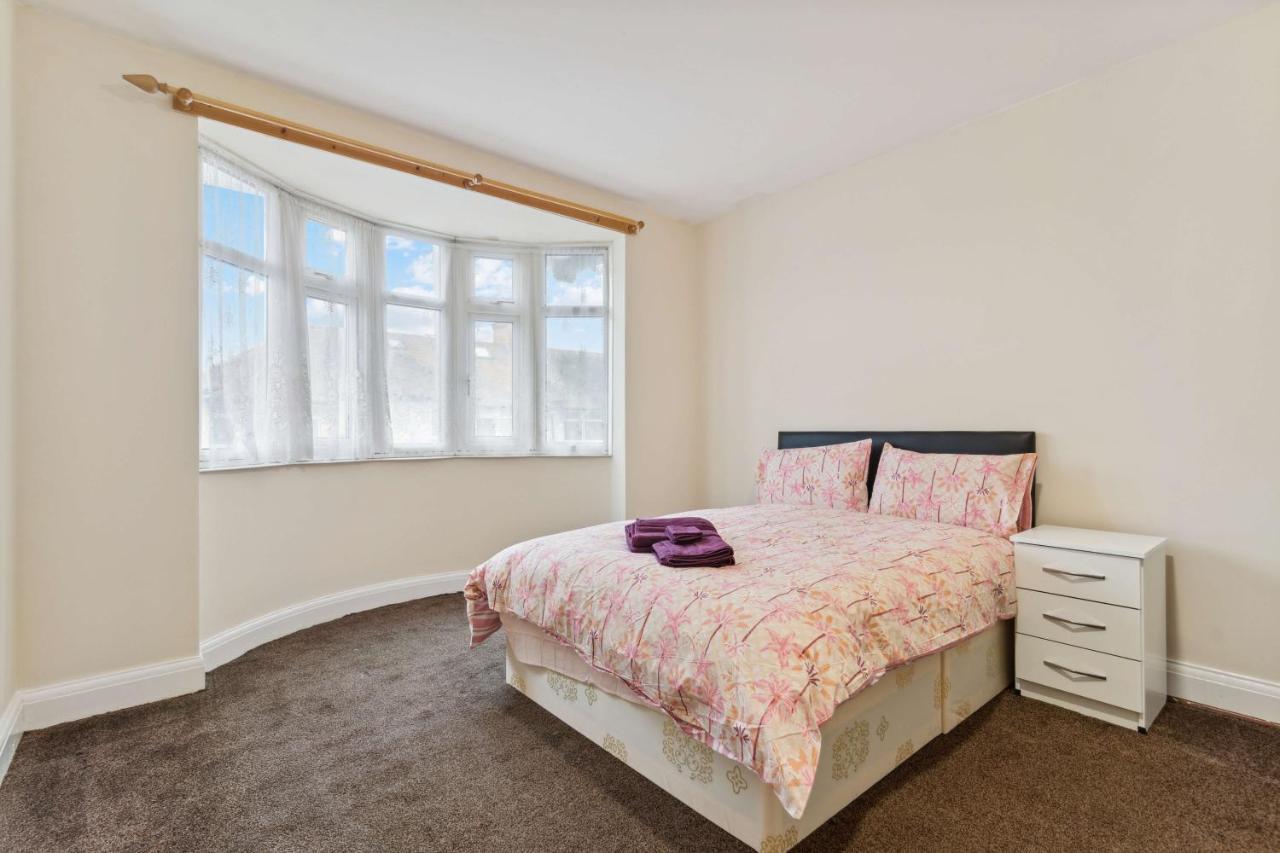 Beautiful Cozy Room Londra Dış mekan fotoğraf
